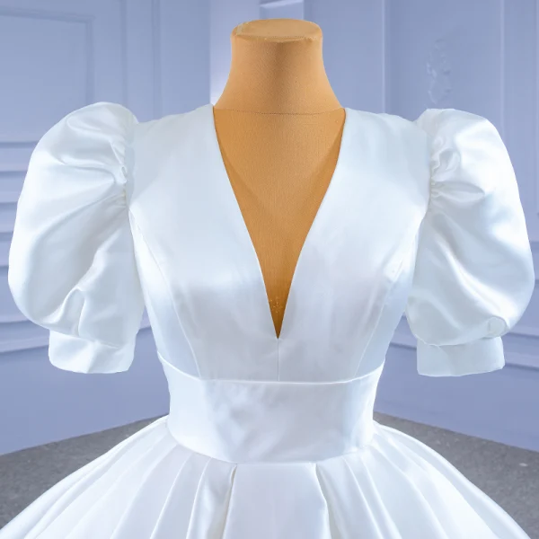 Victorian Style Vintage / Retro Ivory Satin Wedding Dresses 2021 Ball Gown V-Neck Puffy Short Sleeve Royal Train Wedding