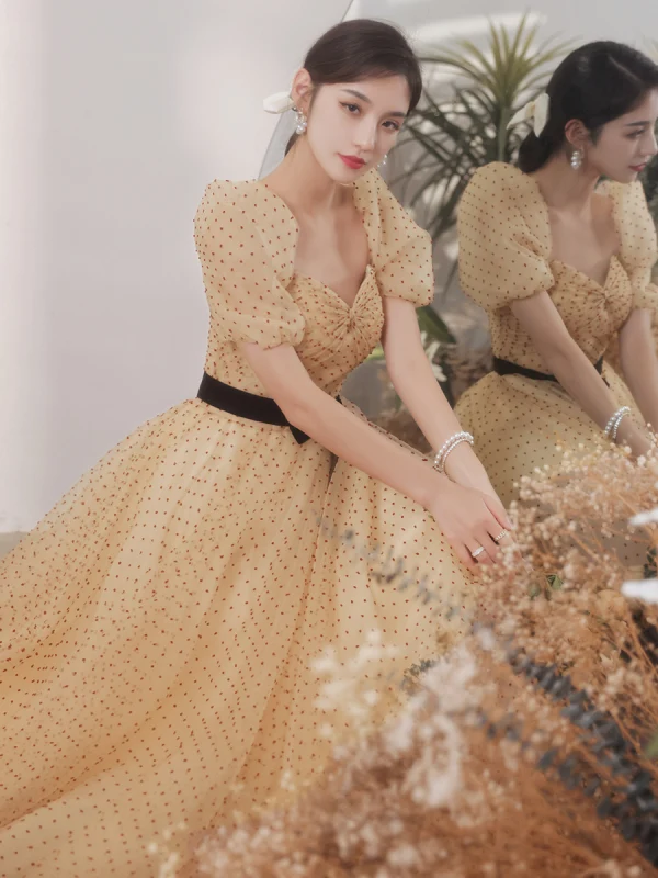 Fashion Yellow Spotted Prom Dresses 2021 A-Line / Princess Square Neckline Short Sleeve Bow Backless Floor-Length / Long Prom Formal Dresses