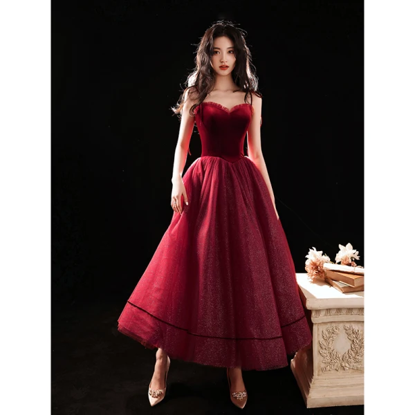 Chic Bordeaux Glitter Daim Robe De Bal 2021 Princesse Bretelles Spaghetti Sans Manches Dos Nu Longue Promo Robe De Ceremonie