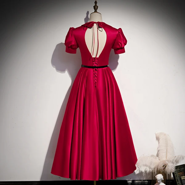 Vintage / Retro Burgundy Prom Dresses 2021 A-Line / Princess Sash V-Neck Satin Short Sleeve Backless Tea-length Prom Formal Dresses