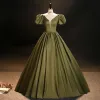 Vintage / Retro Modest / Simple Clover Green Satin Prom Dresses 2023 Ball Gown V-Neck Puffy Short Sleeve Backless Floor-Length / Long Prom Formal Dresses