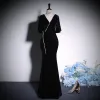 Sexy Black Solid Color Rhinestone Velvet Evening Dresses 2023 Trumpet / Mermaid V-Neck Short Sleeve Backless Floor-Length / Long Evening Party Formal Dresses