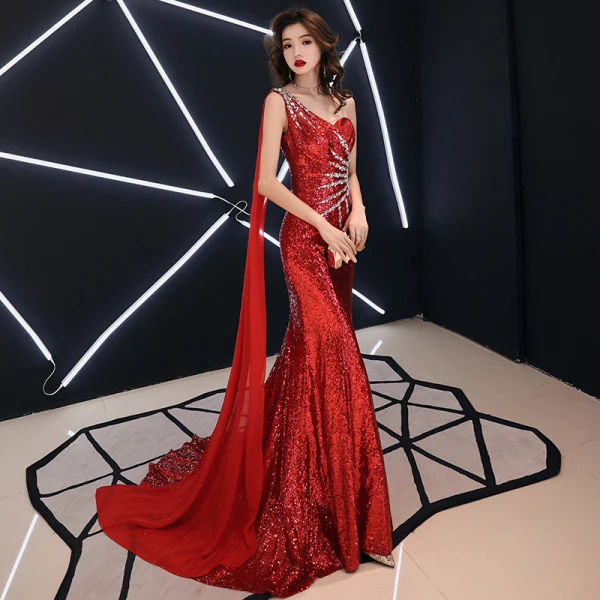 Sexy Rot Abendkleider 2019 Meerjungfrau One-Shoulder Pailletten Strass Kristall Ärmellos Rückenfreies Sweep / Pinsel Zug Festliche Kleider