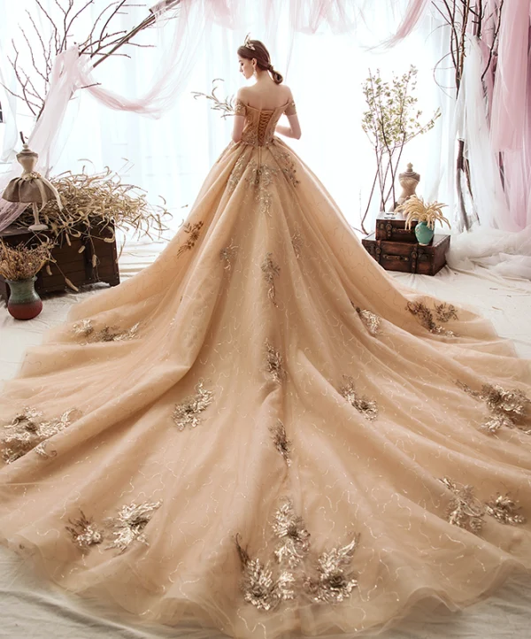 Luxe Champagne Robe De Mariée 2019 Princesse De l'épaule Perlage Paillettes En Dentelle Fleur Manches Courtes Dos Nu Royal Train