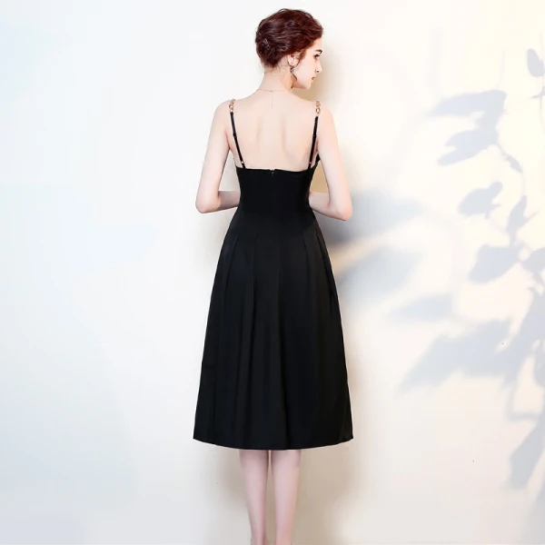 Modest / Simple Solid Color Black Evening Dresses 2019 A-Line / Princess Metal Spaghetti Straps Sleeveless Backless Knee-Length Formal Dresses