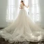 Élégant Champagne Robe De Mariée 2019 Princesse De l'épaule Perlage Paillettes En Dentelle Fleur Manches Courtes Cathedral Train
