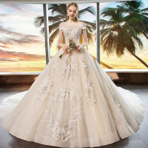 Elegante Champagne Trouwjurken 2019 Baljurk Ronde Hals Kralen Kant Bloem Kapmouwen Ruglooze Royal Train