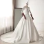 Classique Ivoire Robe De Mariée 2019 Princesse Encolure Dégagée En Dentelle Fleur 1/2 Manches Chapel Train