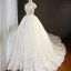 Élégant Champagne Robe De Mariée 2018 Robe Boule En Dentelle Fleur Encolure Dégagée Dos Nu Sans Manches Royal Train Mariage