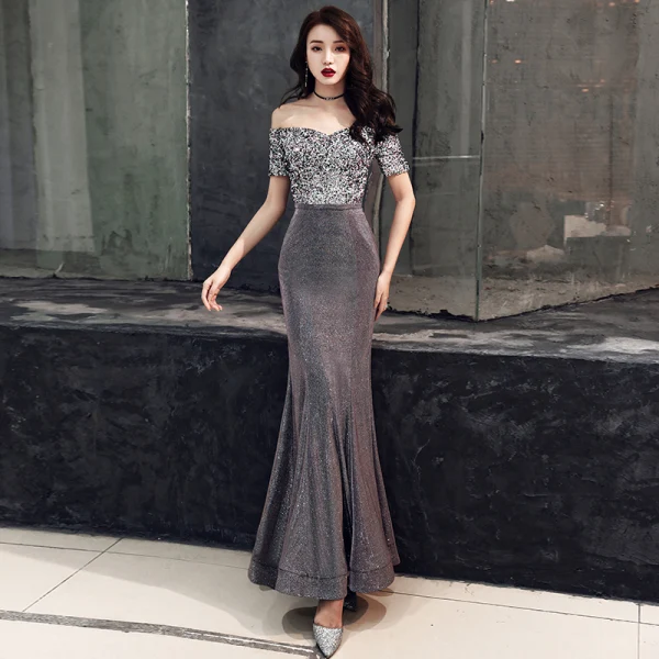 Glitzernden Grau Abendkleider 2019 Meerjungfrau Off Shoulder Glanz Polyester Pailletten Kurze Ärmel Rückenfreies Lange Festliche Kleider