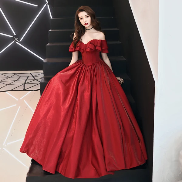 Modest / Simple Burgundy Prom Dresses 2019 A-Line / Princess Off-The-Shoulder Short Sleeve Backless Floor-Length / Long Formal Dresses