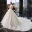 Flotte Ivory Brudekjoler 2019 Prinsesse Off-The-Shoulder Applikationsbroderi Med Blonder Blomsten Perle Beading Tassel Kort Ærme Halterneck Cathedral Train