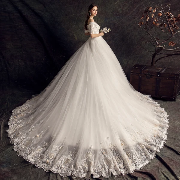 Élégant Ivoire Robe De Mariée 2019 Princesse De l'épaule Perlage Appliques Perle En Dentelle Fleur Manches Courtes Dos Nu Chapel Train