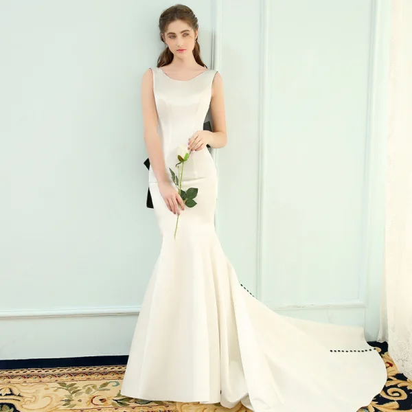 Modern / Fashion Ivory Evening Dresses 2019 Trumpet / Mermaid Scoop Neck Sleeveless Bow Backless Court Train Formal Dresses