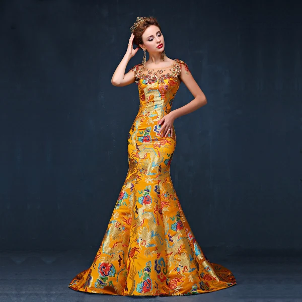 Style Chinois Doré Robe De Soirée 2019 Trompette / Sirène Encolure Dégagée Perlage Perle Gland Appliques Brodé Sans Manches Dos Nu Train De Balayage Robe De Ceremonie