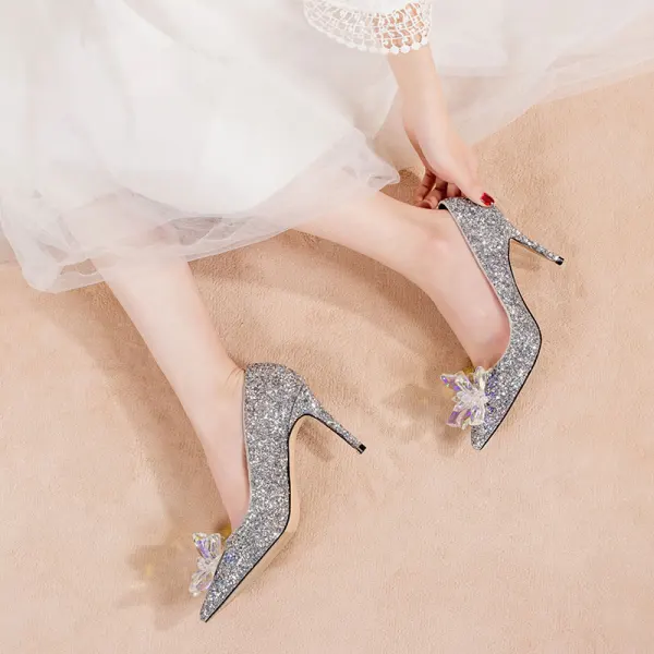 Charmant Silber Aschenputtel Brautschuhe 2019 Kristall Pailletten 10 cm Stilettos Spitzschuh Hochzeit Pumps