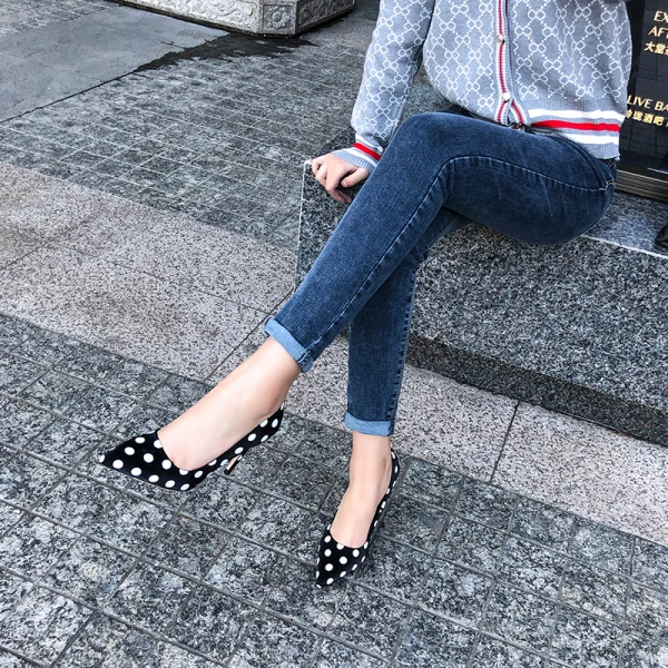 Snygga / Fina Svarta Casual Pumps 2019 Läder Prickig 10 cm Stilettklackar Spetsiga Pumps