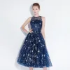 Sparkly Navy Blue Homecoming Evening Dresses  2018 A-Line / Princess Tea-length Glitter Star Scoop Neck See-through Sleeveless Formal Dresses