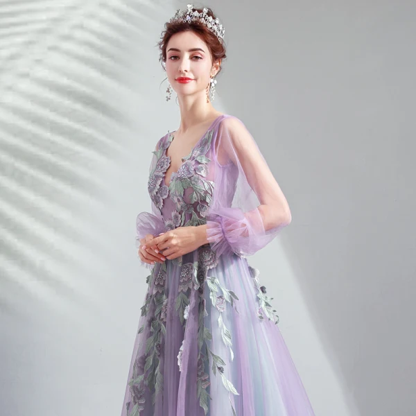 Élégant Lavande Robe De Bal 2019 Princesse V-Cou En Dentelle Appliques Faux Diamant 3/4 Manches Dos Nu Train De Balayage Robe De Ceremonie