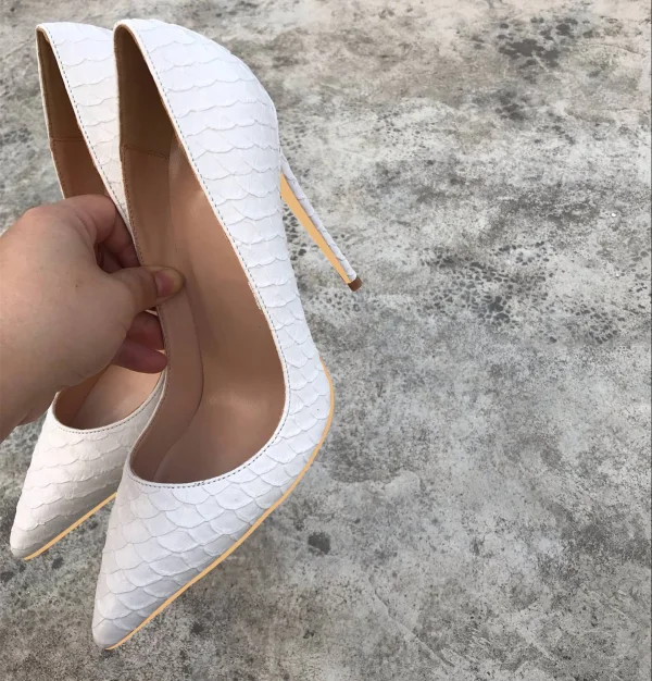 Schöne Weiß Freizeit Pumps 2019 Schlangenhautmuster 12 cm Stilettos Spitzschuh Pumps