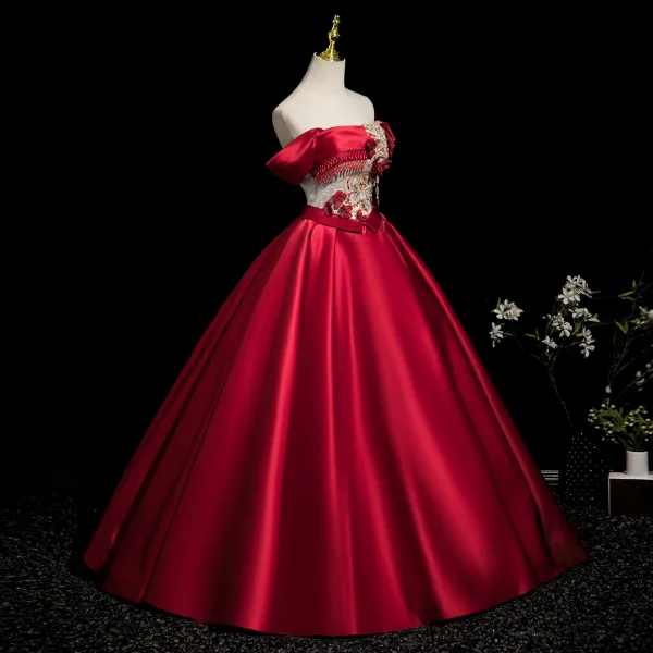 Elegant Burgundy Beading Appliques Satin Prom Dresses 2025 Ball Gown Off-The-Shoulder Short Sleeve Backless Floor-Length / Long Formal Dresses