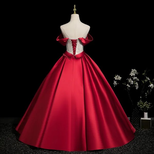 Elegant Burgundy Beading Appliques Satin Prom Dresses 2025 Ball Gown Off-The-Shoulder Short Sleeve Backless Floor-Length / Long Formal Dresses