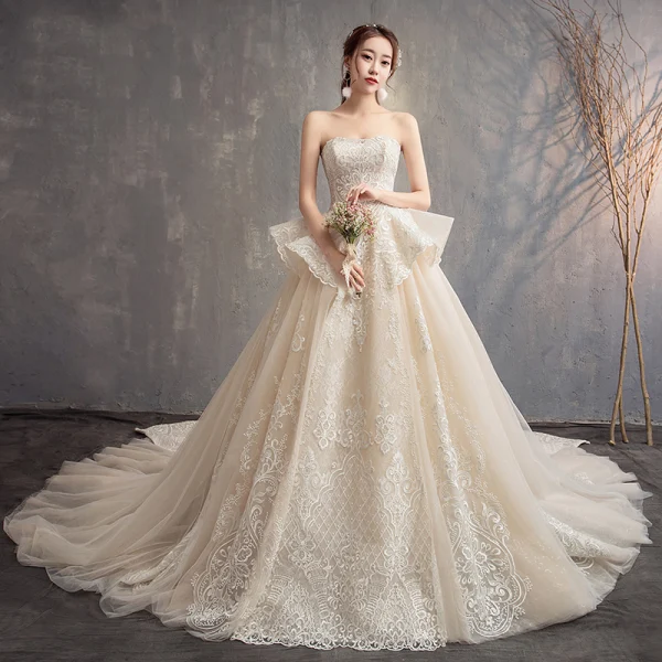 Eleganta Champagne Bröllopsklänningar 2019 Prinsessa Axelbandslös Pärla Paljetter Spets Blomma Ärmlös Halterneck Cathedral Train