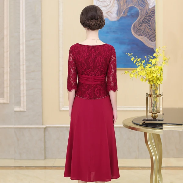 Elegant Burgundy Mother Of The Bride Dresses 2019 A-Line / Princess V-Neck Crystal Lace Flower 1/2 Sleeves Tea-length Wedding Party Dresses