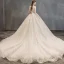 Elegante Champagne Trouwjurken 2019 A lijn V-Hals Kant Bloem Mouwloos Ruglooze Cathedral Train