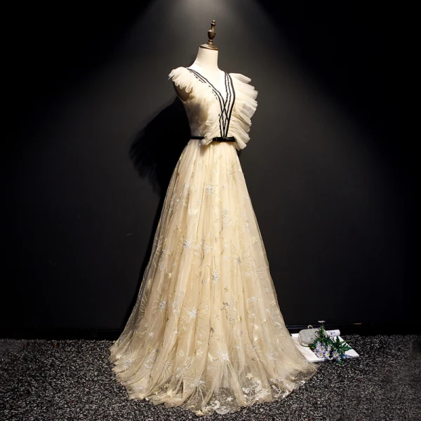 Élégant Champagne Robe De Bal 2019 Princesse Encolure Dégagée Volants En Dentelle Fleur Étoile Noeud Sans Manches Dos Nu Longue Robe De Ceremonie