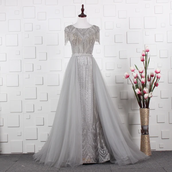 Luxe Rougissant Rose Fait main Cristal Robe De Ceremonie 2019 Princesse Encolure Dégagée Perlage T-Strap Faux Diamant Manches Courtes Train De Balayage Robe De Soirée