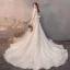 Élégant Champagne Robe De Mariée 2019 Princesse V-Cou Perlage Paillettes En Dentelle Fleur Sans Manches Dos Nu Noeud Chapel Train