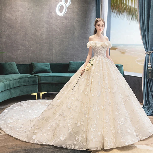Hermoso Champán Vestidos De Novia 2019 A-Line / Princess Fuera Del Hombro Rebordear Lentejuelas Con Encaje Flor Manga Corta Sin Espalda Royal Train