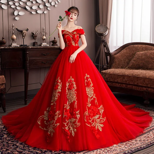 Style Chinois Rouge Enceinte Robe De Mariée 2019 De l'épaule Paillettes En Dentelle Fleur Appliques Manches Courtes Dos Nu Chapel Train