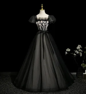 Élégant Noire Appliques Noeud Ceinture Robe De Bal 2025 Robe Boule Encolure Carrée Gonflée Manches Courtes Dos Nu Longue Robe De Ceremonie