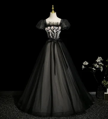 Elegant Black Appliques Bow Sash Prom Dresses 2025 Ball Gown Square Neckline Puffy Short Sleeve Backless Floor Length Long Formal Dresses