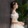 Eleganta Champagne Bröllopsklänningar 2019 Balklänning Ruffle Fyrkantig Ringning Beading Paljetter Korta ärm Halterneck Domstol Tåg