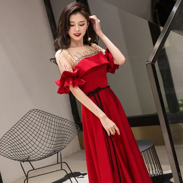 Chic / Belle Rouge Robe De Soirée 2019 Princesse Encolure Dégagée Perlage Noeud Manches Courtes Dos Nu Longue Robe De Ceremonie