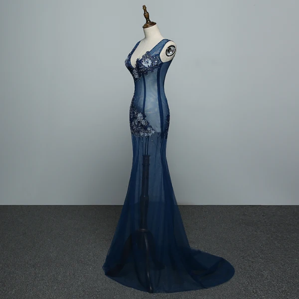 Sexy Marineblau Durchsichtige Abendkleider 2019 Meerjungfrau V-Ausschnitt Perle Strass Spitze Blumen Ärmellos Rückenfreies Sweep / Pinsel Zug Festliche Kleider