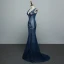 Sexy Marineblau Durchsichtige Abendkleider 2019 Meerjungfrau V-Ausschnitt Perle Strass Spitze Blumen Ärmellos Rückenfreies Sweep / Pinsel Zug Festliche Kleider
