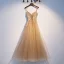 Élégant Champagne Robe De Soirée 2019 Princesse Bretelles Spaghetti Perlage Faux Diamant En Dentelle Fleur Sans Manches Dos Nu Longue Robe De Ceremonie