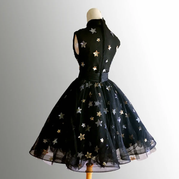 Style Chinois Noire Robe De Fete 2018 Robe Boule Paillettes Étoile Col Haut Sans Manches Courte Robe De Ceremonie