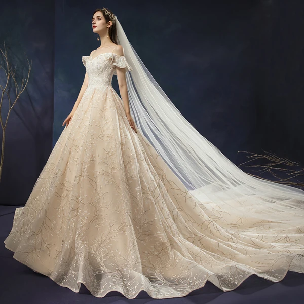 Charmant Champagne Robe De Mariée 2019 Princesse Encolure Dégagée Paillettes En Dentelle Fleur Sans Manches Dos Nu Cathedral Train