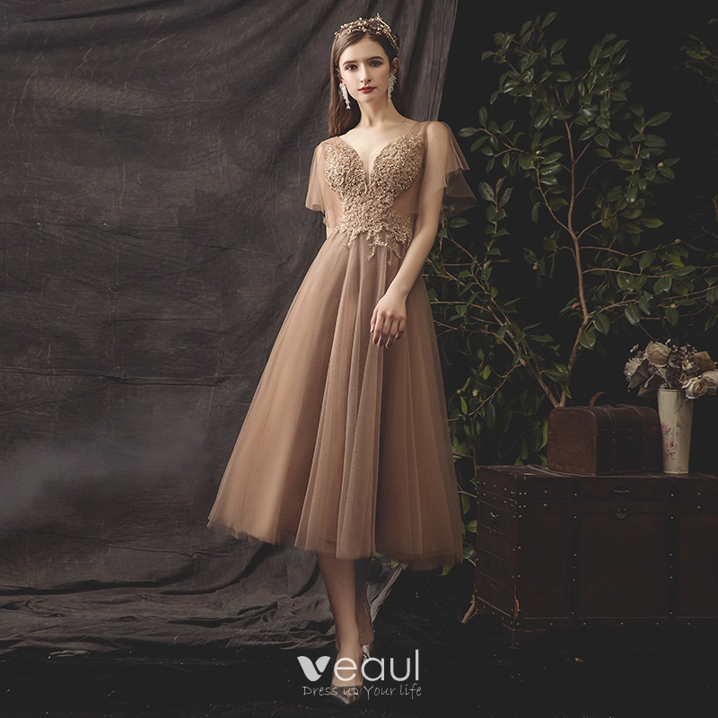 Chic Beautiful Khaki Homecoming Graduation Dresses 2019 A Line Princess V Neck Beading Sequins Lace Flower Short Sleeve Backless Tea length Formal Dresses