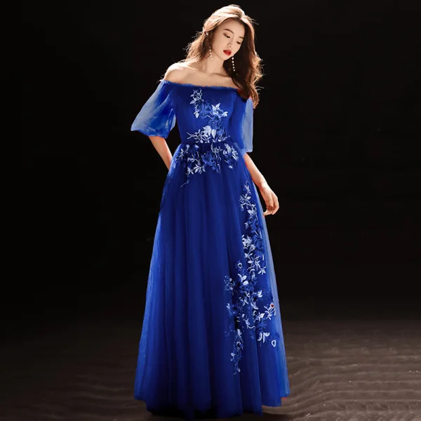 Chic / Beautiful Grey Evening Dresses 2019 A-Line / Princess Off-The-Shoulder Lace Flower Bow Short Sleeve Backless Floor-Length / Long Formal Dresses