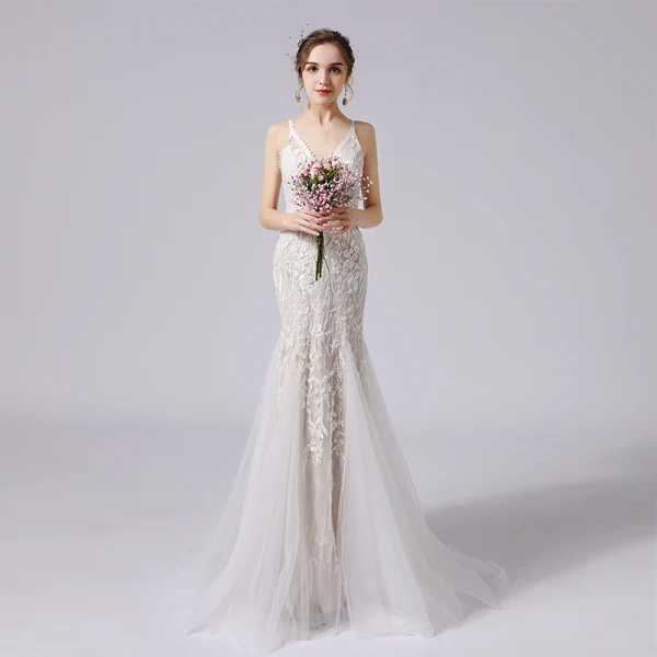 Charmant Champagner Brautkleider / Hochzeitskleider 2021 Meerjungfrau Spaghettiträger Perlenstickerei Spitze Blumen Ärmellos Rückenfreies Sweep / Pinsel Zug Hochzeit