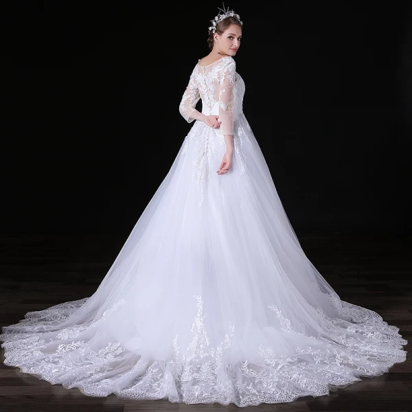 Chic / Belle Blanche Robe De Mariée 2018 Princesse En Dentelle Fleur V-Cou Manches Longues Chapel Train Mariage