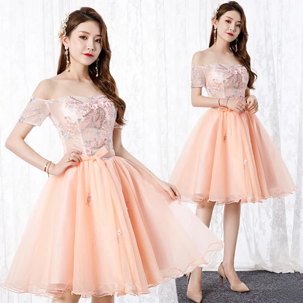 Chic / Beautiful Silver Cocktail Dresses 2019 A-Line / Princess Off-The-Shoulder Bow Pearl Lace Flower Short Sleeve Backless Short Formal Dresses