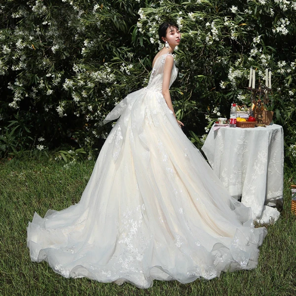 High-end Champagne Wedding Dresses 2019 A-Line / Princess V-Neck Beading Sequins Lace Flower Sleeveless Backless Chapel Train