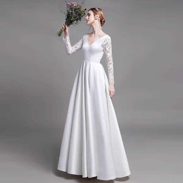 Classique Blanche Plage Robe De Mariée 2019 Princesse V-Cou En Dentelle Fleur Manches Longues Dos Nu Longue